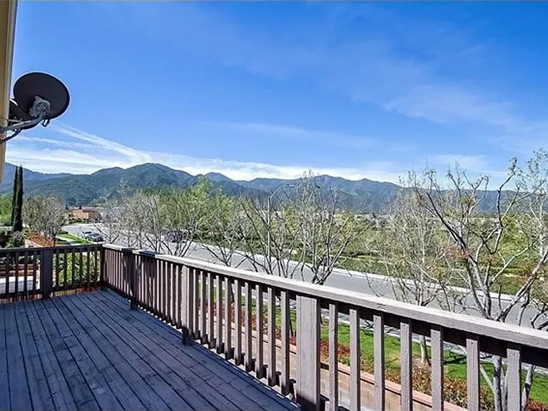24967 Cliffrose St — Photo 14