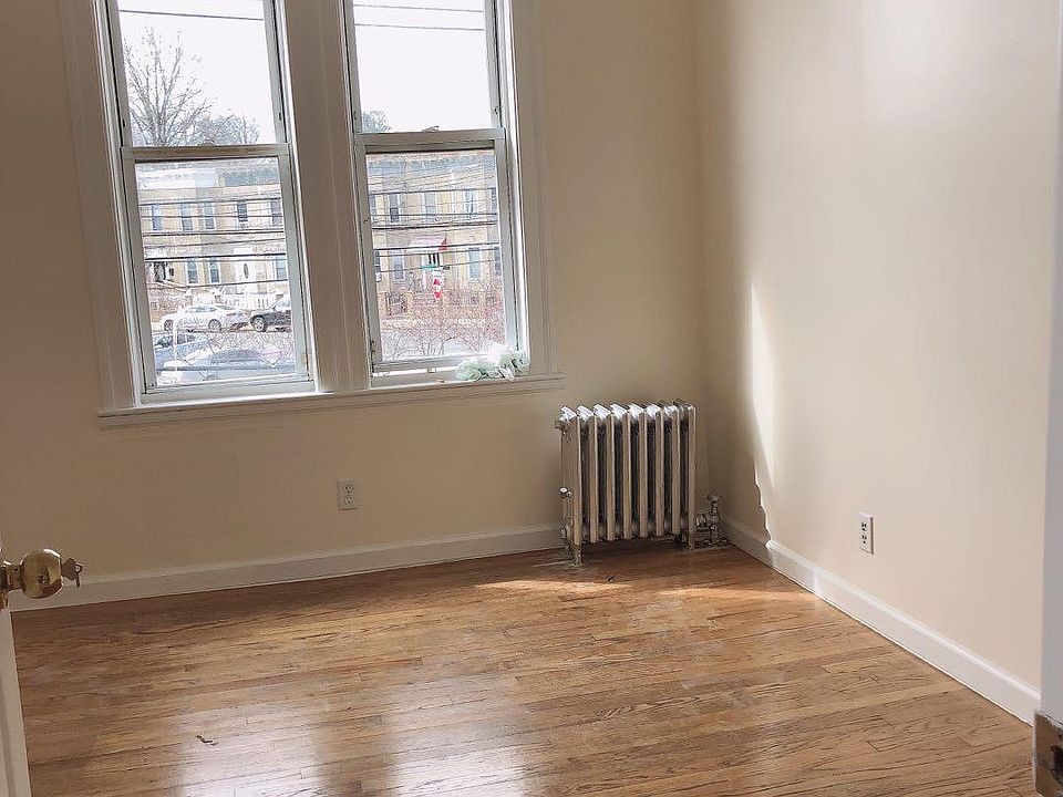 1st image of 7413 Rockaway Blvd Floor 2