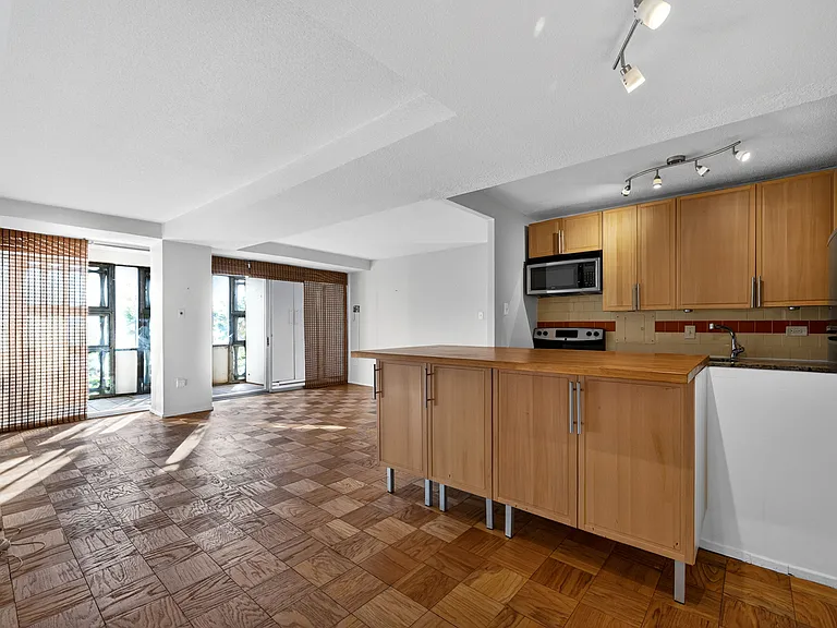 1311 Delaware Ave SW #231 — Photo 27