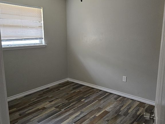 2nd image of 2313 NW Robinhood Dr