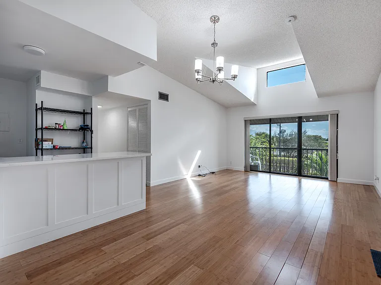 629 Sea Pine Way #D3 — Photo 6