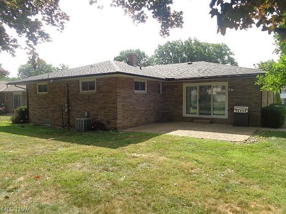 2nd image of 979 E Decker Dr