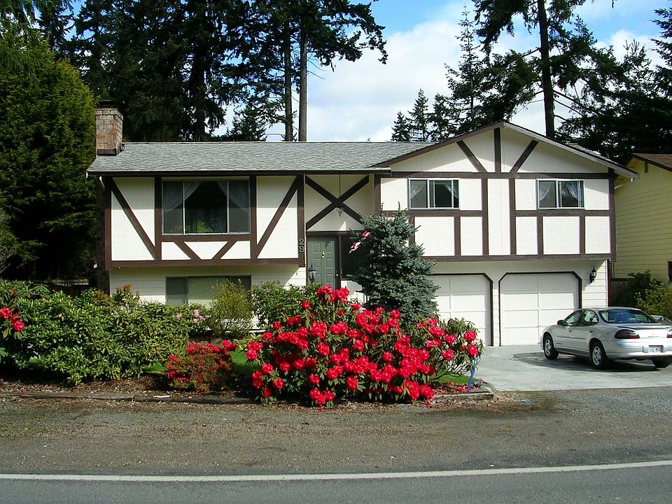 2nd image of 29 Meadow Pl SE