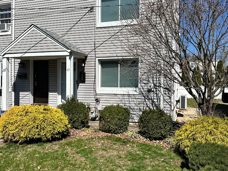 49 Victory Ct — Photo 3