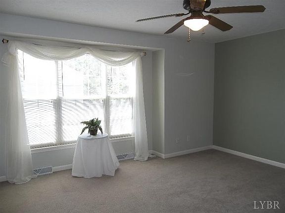 4th image of 144 Mulberry Cir