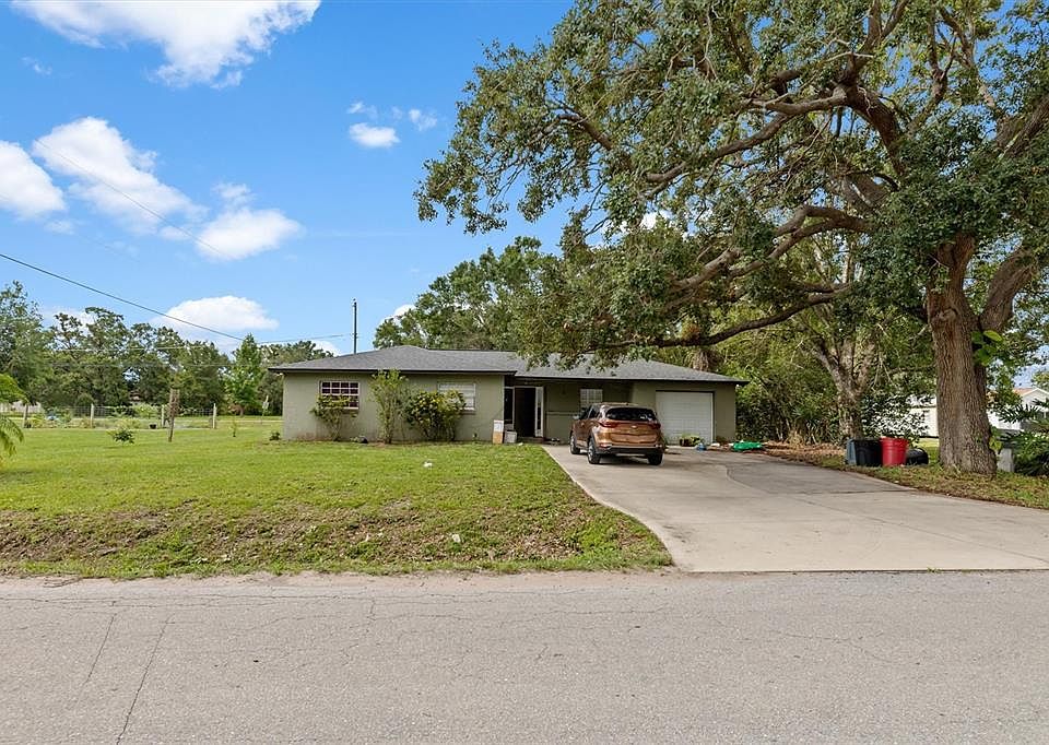 1st image of 1423 NE Livingston St