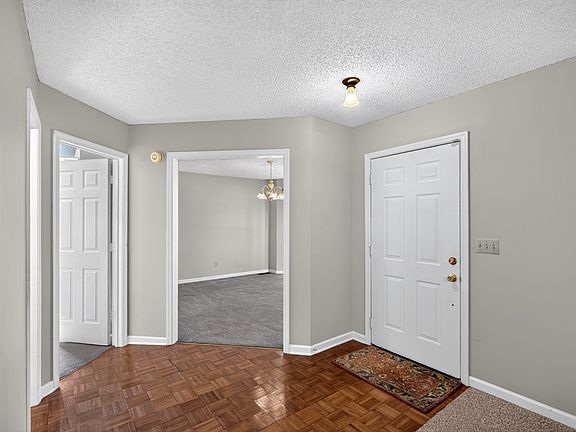 4th image of 519 Winthorne Ct