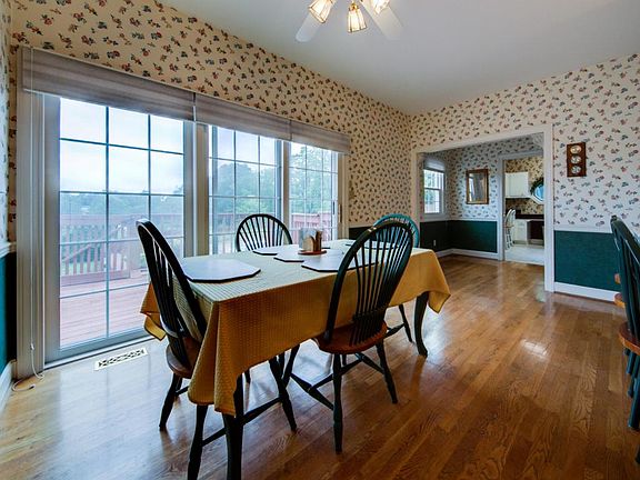 3rd image of 319 Fields Ln