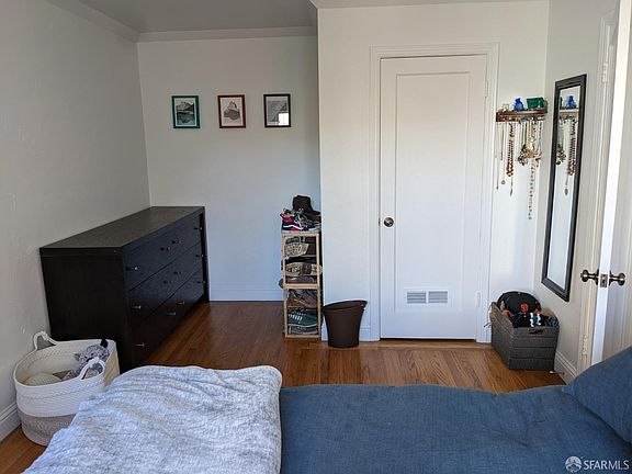 3rd image of 443 N San Anselmo Ave