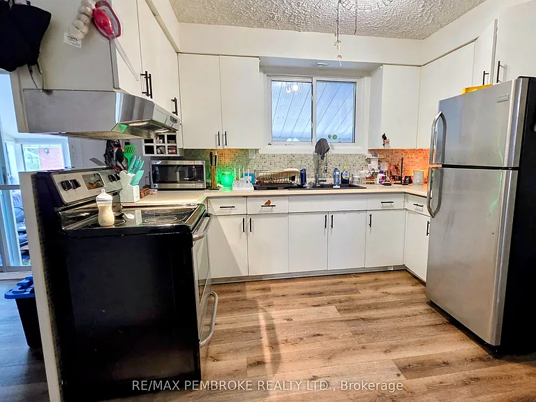 32 Park Dr — Photo 6