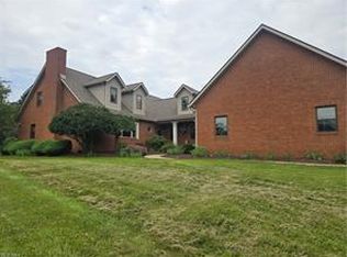 10909 Ruby Rd, Cambridge, OH 43725