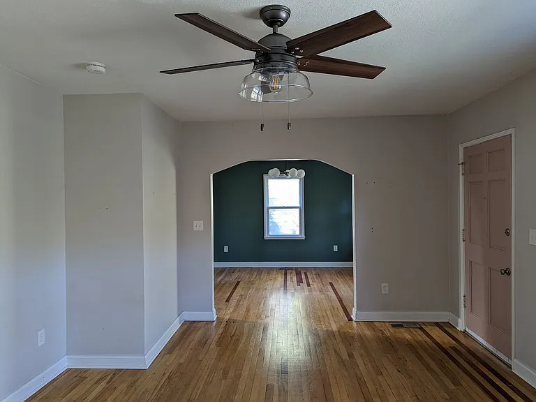 172 Lynda Cir — Photo 7