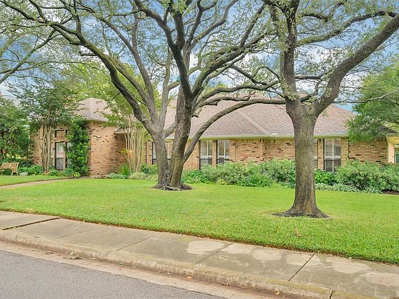 4th image of 9024 Windy Crest Dr