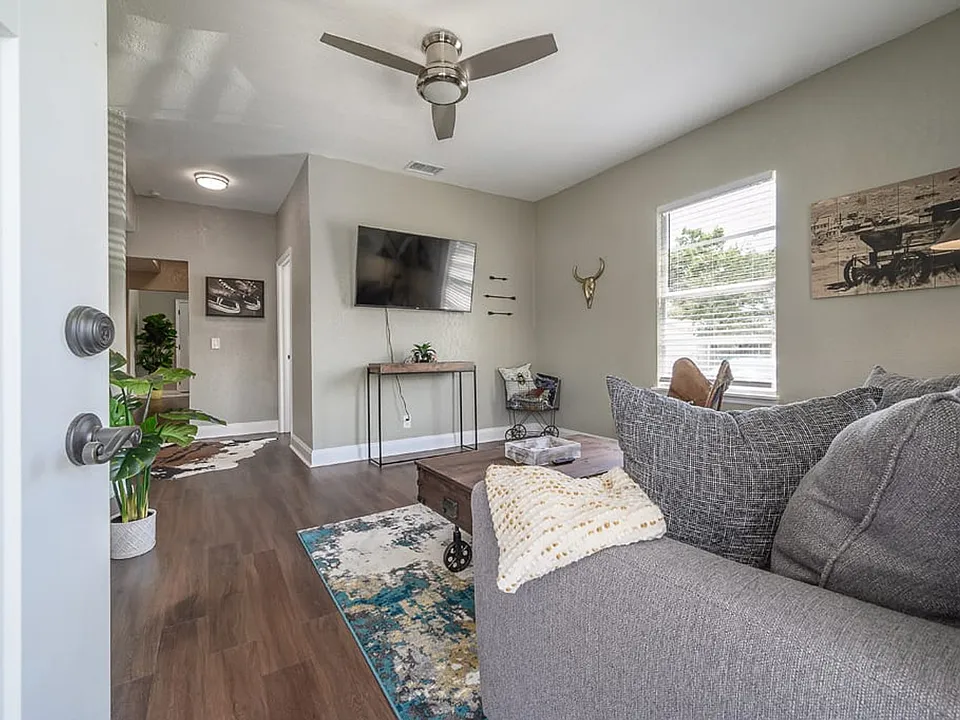 2501 W North B St #1-ID1053133P