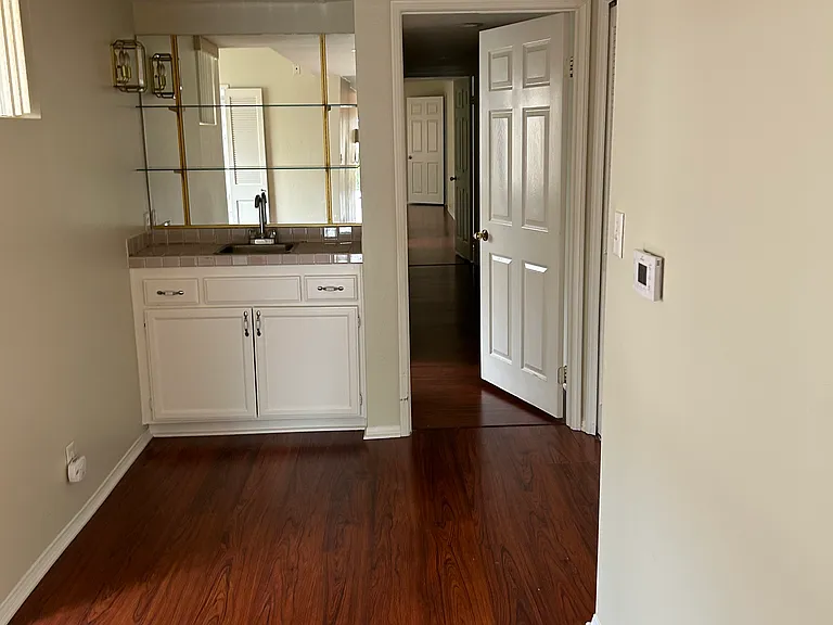 1932 Pelham Ave #301 — Photo 7