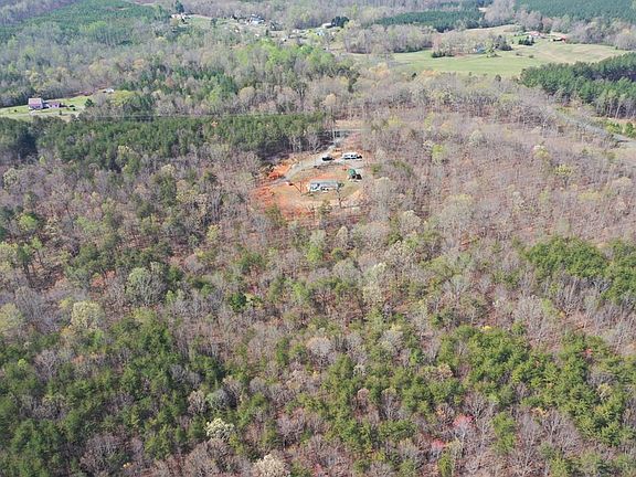 2nd image of 127 Hairfield Ln