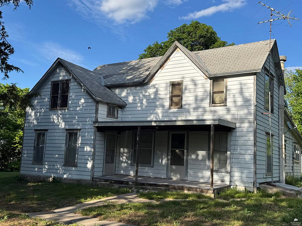 1st image of 210 Michigan St