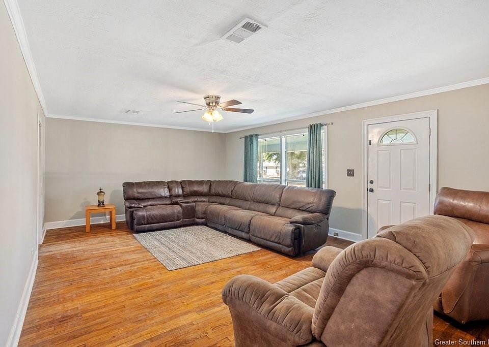 327 Hall St, Dequincy, LA 70633 MLS SWL23006154 Zillow