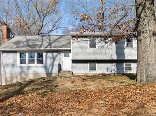 11 Wildwood Rd, Portland, CT 06480