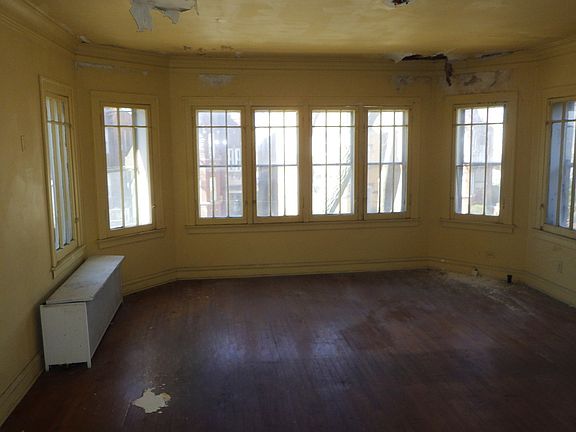 5th image of 8241 S Clyde Ave