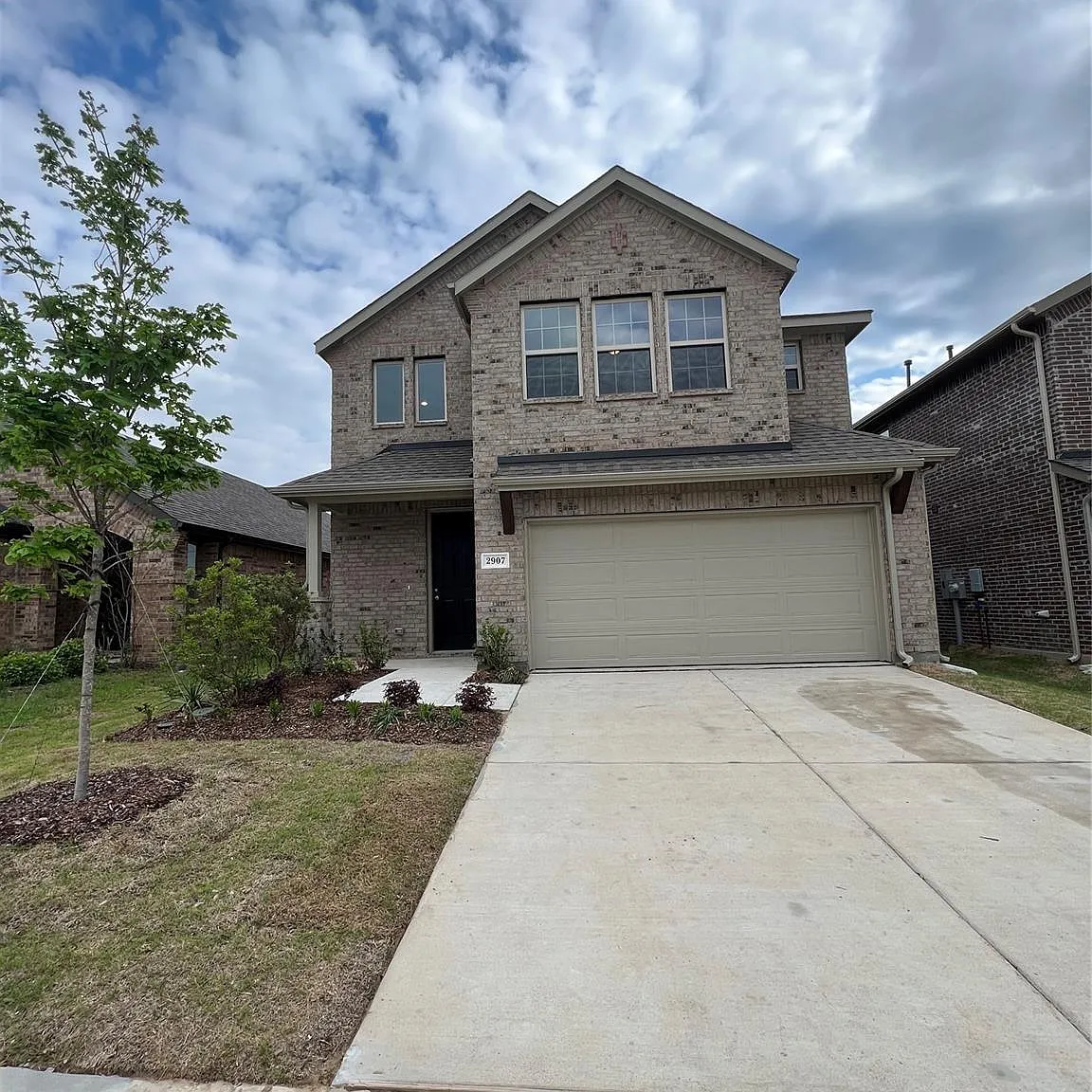 4 bed, 2139 sqft, $2,950 — Photo 1
