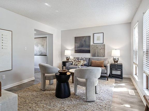 3rd image of 1392 Abbeyhill Dr