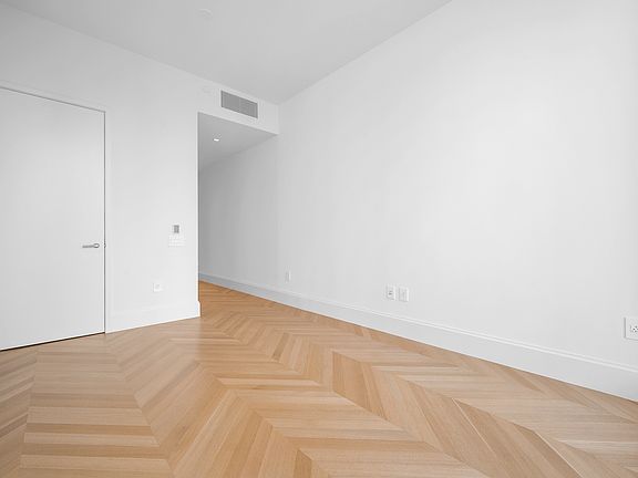5th image of 217 W 57th St APT 35E