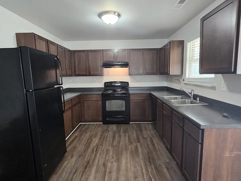396 White Oak Trce