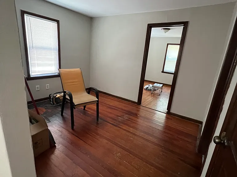 817 W Worley St — Photo 8