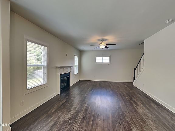 4th image of 135 Ambergate Dr