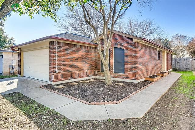 1st image of 906 Port Daniel Dr