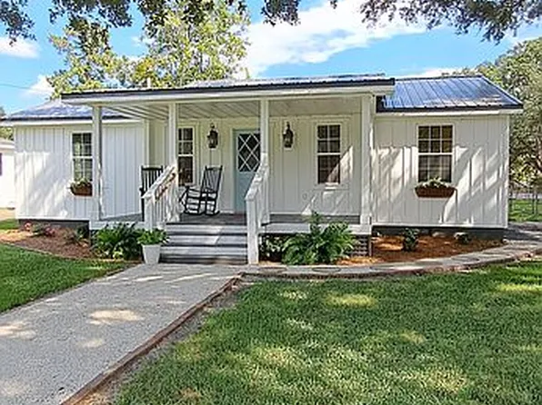 2019 Poplar St, Georgetown, SC 29440