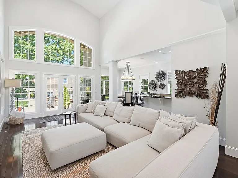 306 Harvard Ave — Photo 8