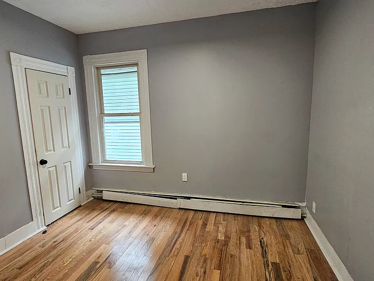 133 Plymouth St #2B — Photo 4