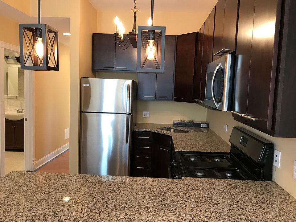 1st image of 1322 N Bosworth Ave APT 2