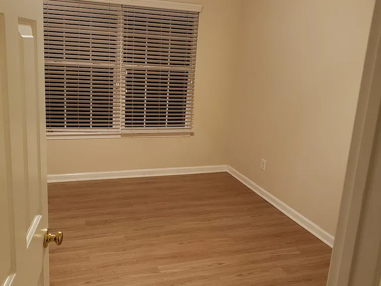 4217 Normandy Ct — Photo 13