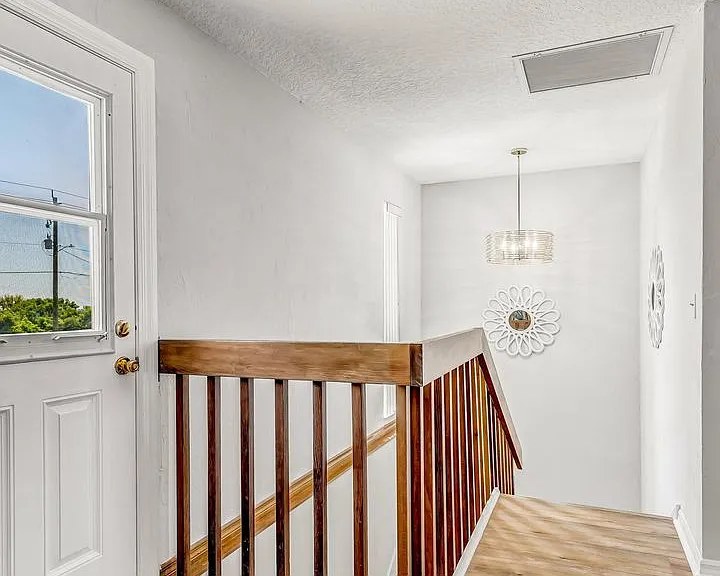 1757 N Central Ave — Photo 45