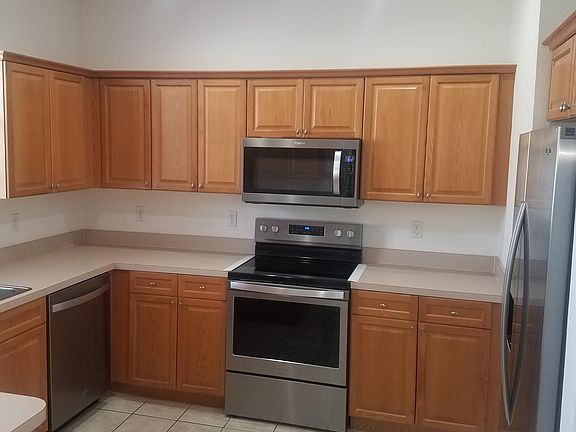 3rd image of 4218 Avon Park Cir