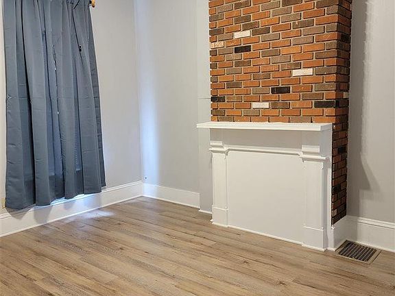 5th image of 518 Crawford St #1/2