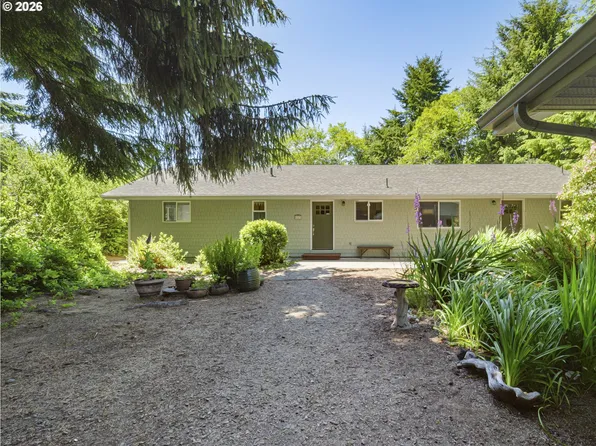 657 S Schooner Creek Rd, Lincoln City, OR 97367