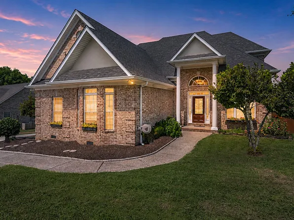 260 Page Dr, Mount Juliet, TN 37122
