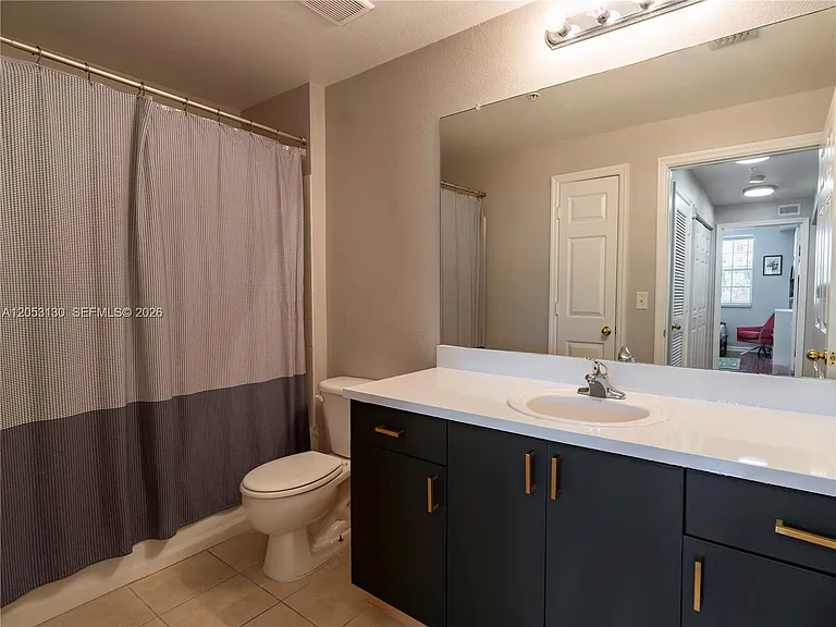 533 NE 3rd Ave #306 — Photo 11
