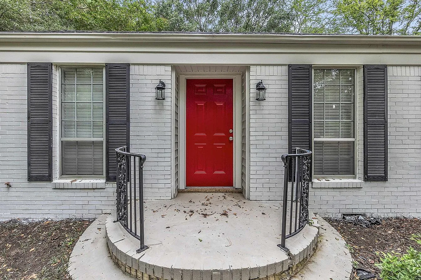 4 bed, 2983 sqft, $3,595 — Photo 2