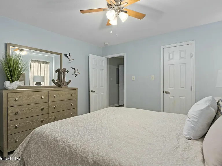 2421 Beachview Dr #H15 — Photo 14