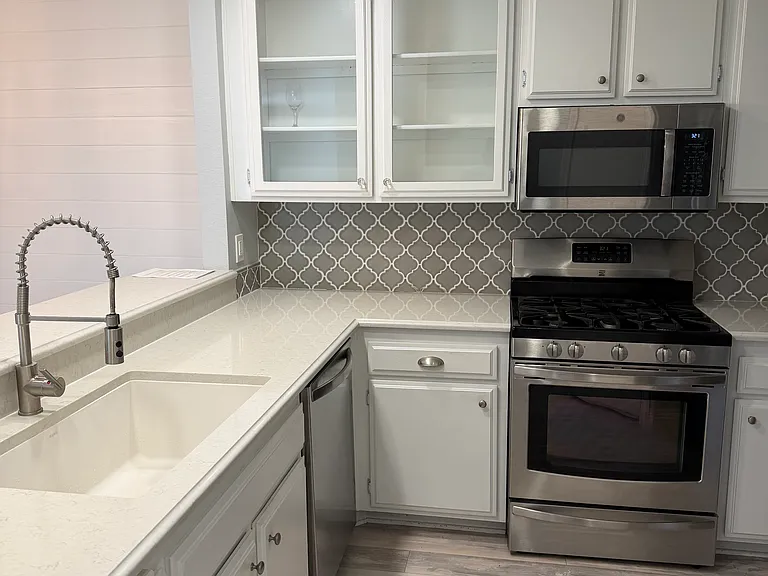 864 Buttercup Rd — Photo 3