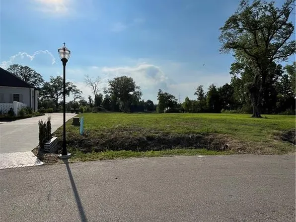 217 Cypress Crossing Dr, Belle Chasse, LA 70037