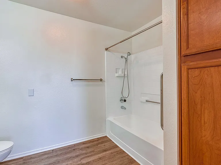 Casa Grande Senior Apartment Homes — Photo 23