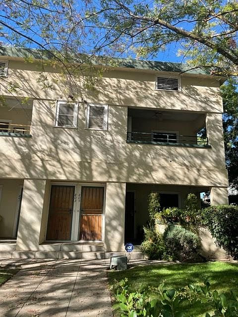 1st image of 805 E Weldon Ave