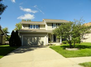 6636 Monticello Ct, Johnston, IA 50131