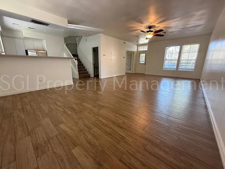 942 S Ash Ave #108 — Photo 5